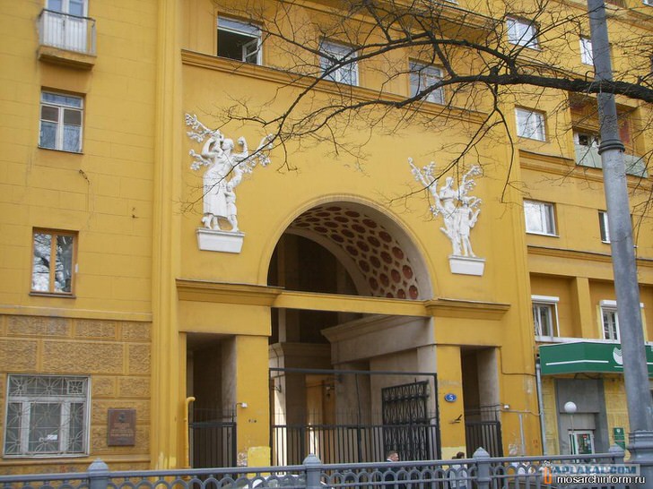 Русский ампир стал одним из самых популярных направлений в архитектуре. 