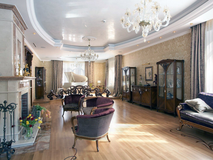 Светлая, не загроможденная гостиная комната подходит для семейных чаепитий. Стильное решение для организации интерьера гостиной в стиле романтизм.