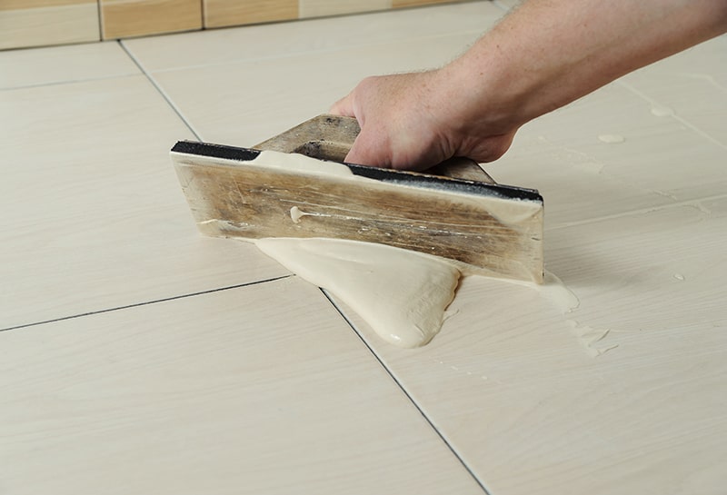 Затирка для плитки: види, вибір, інструменти та як зробити 10 Что нужно для выполнения цементной затирки швов?