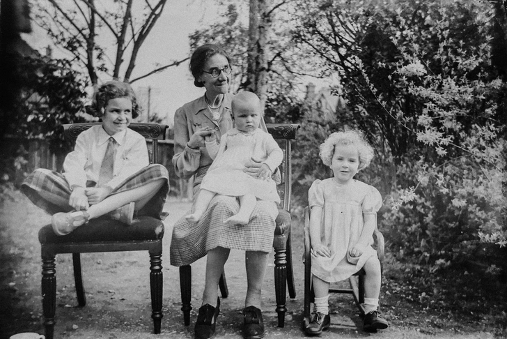 Фотографии и суеверия: что опасно снимать и хранить? 3 8 примет и суеверий, связанных с фотографиями