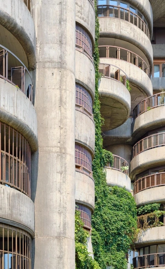 Torres Blancas: редизайн квартиры с историей в Мадриде 3 Необычная квартира в бруталистском доме в Мадриде