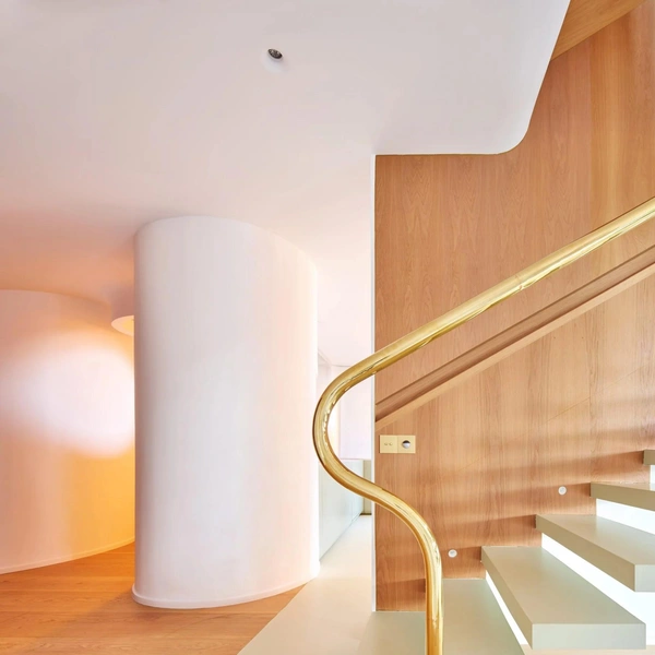 Torres Blancas: редизайн квартиры с историей в Мадриде 26 Необычная квартира в бруталистском доме в Мадриде